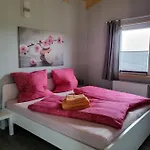 Apartamento Peenehof Koeppen - & Schlaffaesser