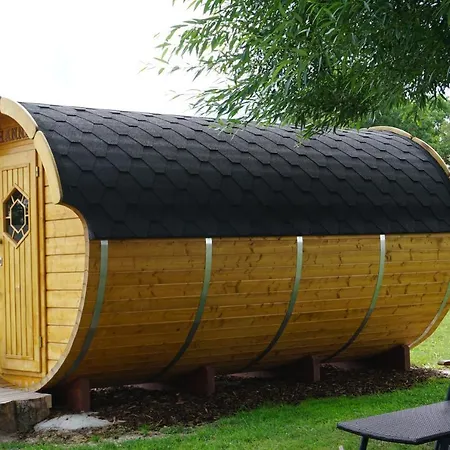 Peenehof Koeppen - & Schlaffaesser