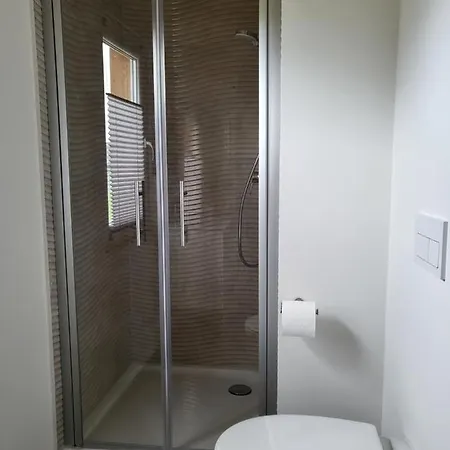 Peenehof Köppen - Ferienwohnungen&schlaffässer Apartment