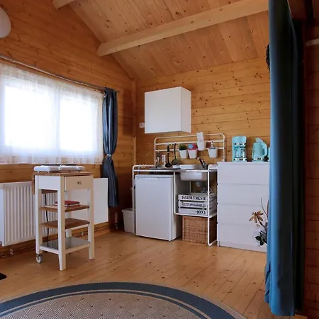 Peenehof Koeppen - & Schlaffaesser Jordenstorf