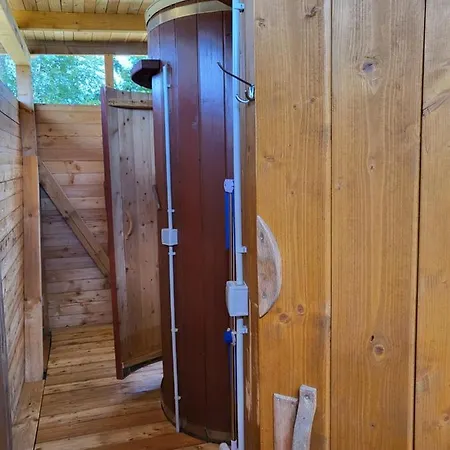 Peenehof Koeppen - & Schlaffaesser * Jordenstorf