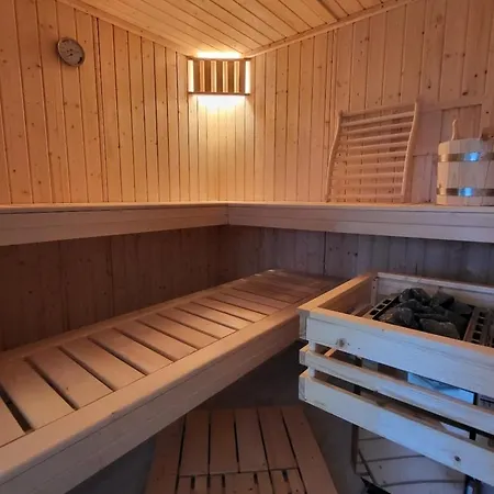 Peenehof Koeppen - & Schlaffaesser * Jordenstorf