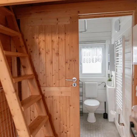 Peenehof Koeppen - & Schlaffaesser Apartamento Jordenstorf