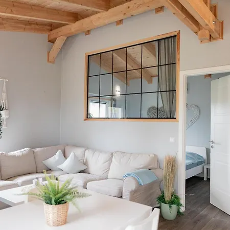 Peenehof Koeppen - & Schlaffaesser Jordenstorf