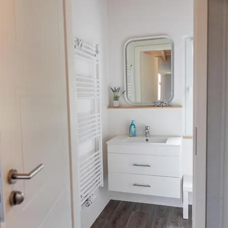 Peenehof Koeppen - & Schlaffaesser * Jordenstorf