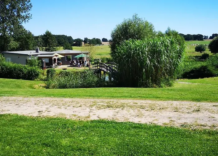 Peenehof Koeppen - & Schlaffaesser * Jordenstorf