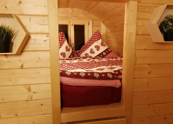 Peenehof Koeppen - & Schlaffaesser *