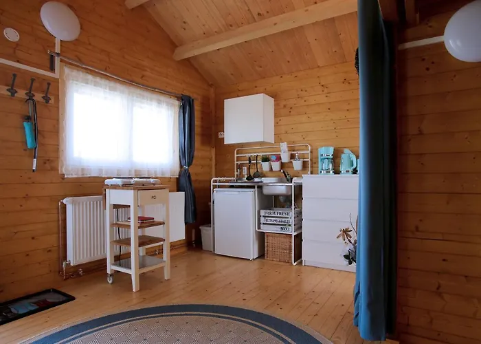 Peenehof Koeppen - & Schlaffaesser Jordenstorf