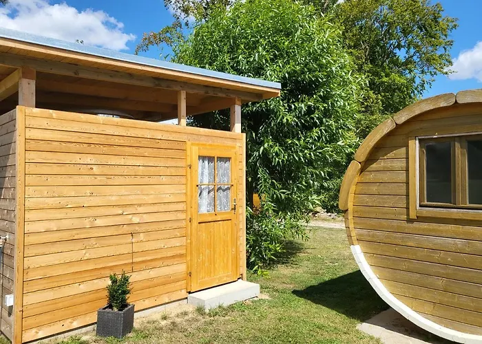 Peenehof Koeppen - & Schlaffaesser 公寓